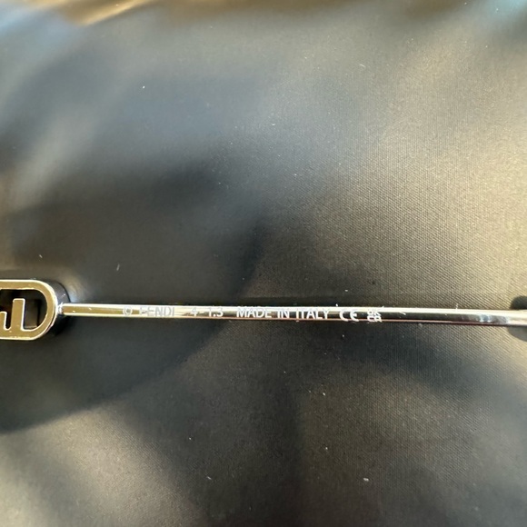 Authentic Fendi Sunglasses Brand New Never Worn! - Picture 7 of 14